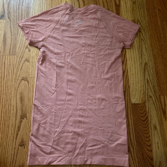 Chai Lululemon swiftly tech, size 4, great condition - Picture 2 of 2